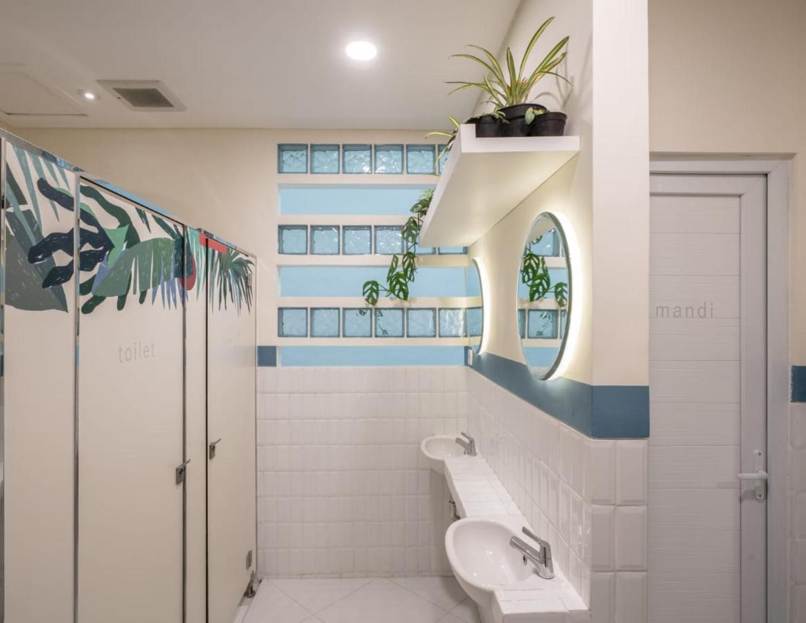 Temmu Co-Living Hostel Bandung Ngoại thất bức ảnh