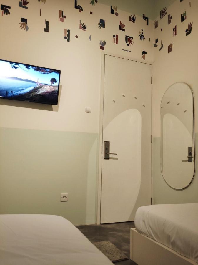 Temmu Co-Living Hostel Bandung Ngoại thất bức ảnh