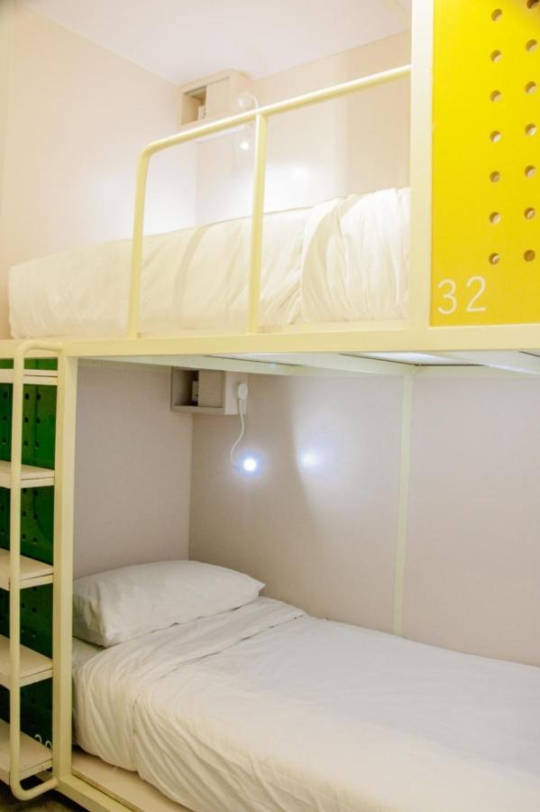Temmu Co-Living Hostel Bandung Ngoại thất bức ảnh