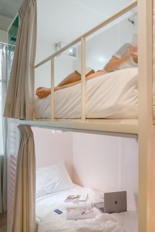 Temmu Co-Living Hostel Bandung Ngoại thất bức ảnh