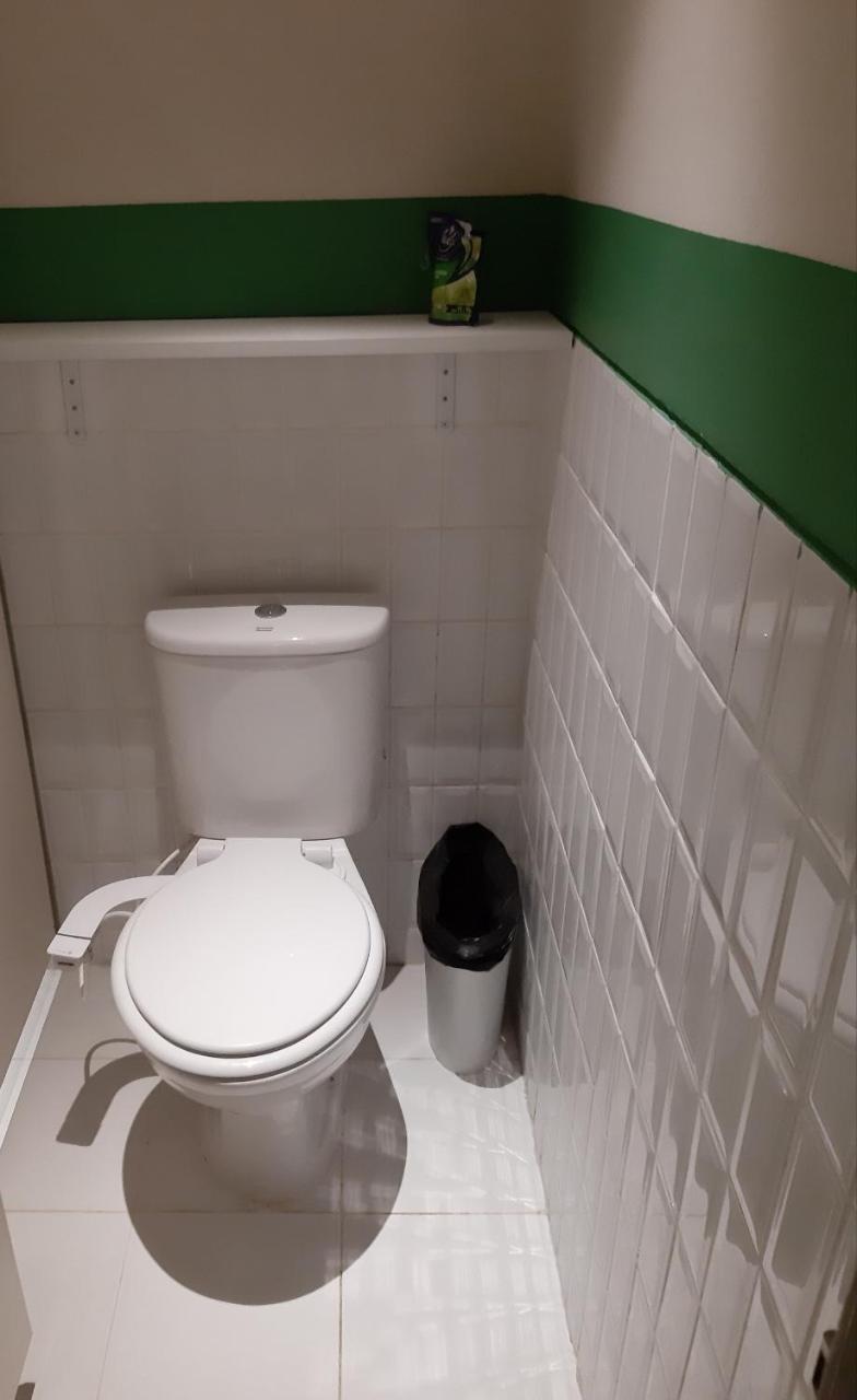 Temmu Co-Living Hostel Bandung Ngoại thất bức ảnh