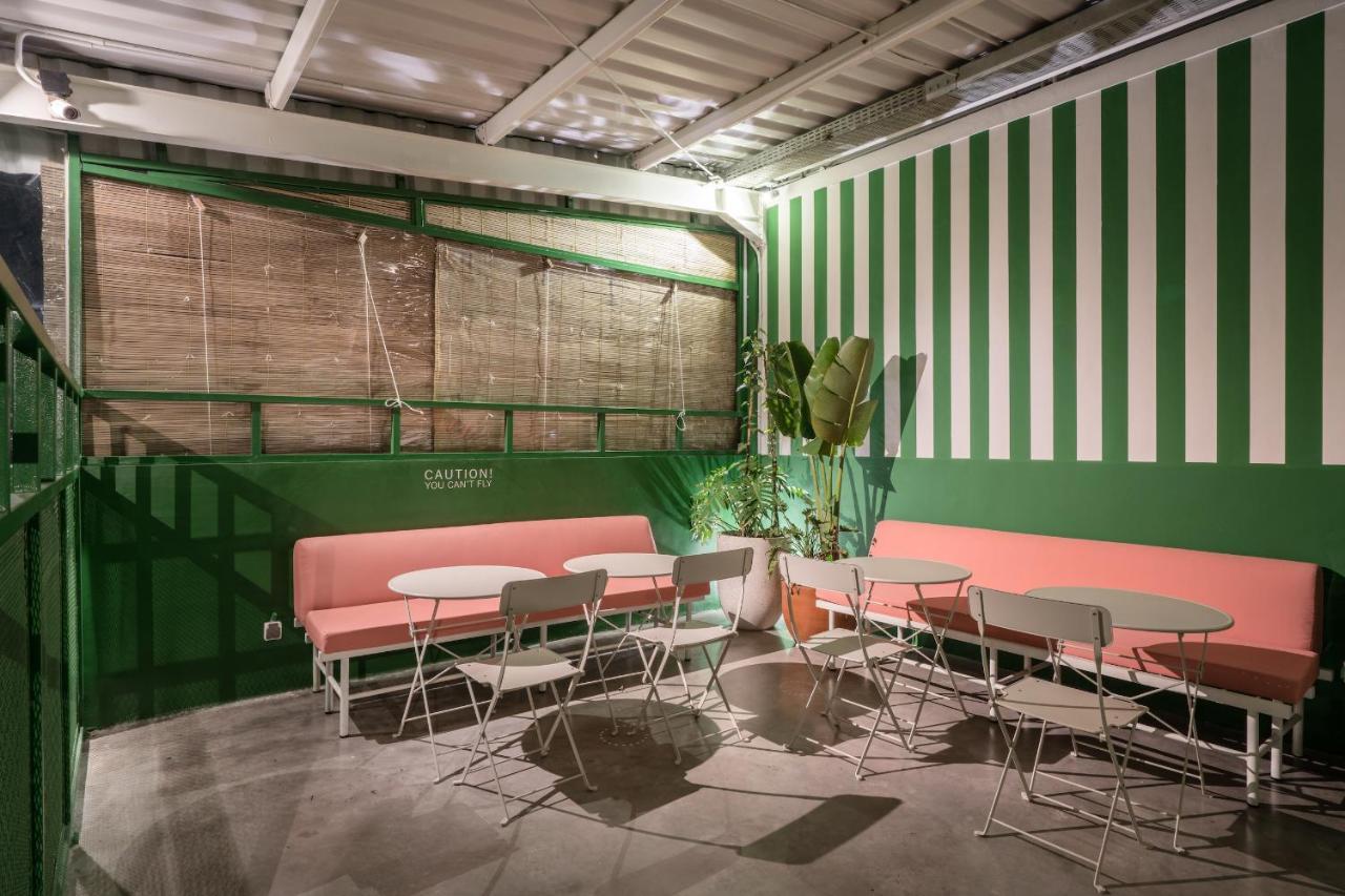Temmu Co-Living Hostel Bandung Ngoại thất bức ảnh